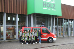 2023-04-KLEIDUNG FUER DAMENBEWERBSGRUPPE